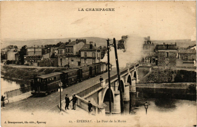 Carte postale ancienne Epernay - Le Pont de la Marne à Épernay