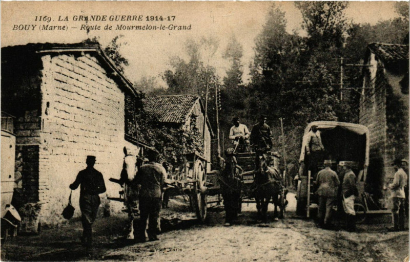 Carte postale ancienne Bouy - Route de Mourmelon-le-Grand à Bouy