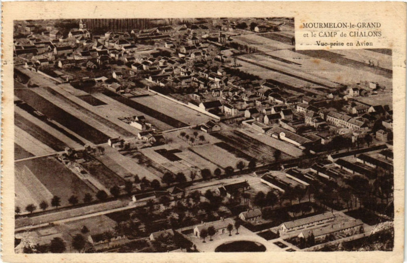 Carte postale ancienne Mourmelon-le-Grand et le Camp de Chalons à Mourmelon-le-Grand