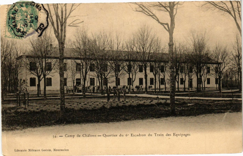 Carte postale ancienne Camp de Chalons - Quartier du Escadron du Train