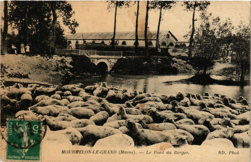 Carte postale ancienne Mourmelon-le-Grand - Le Pont du Berger à Mourmelon-le-Grand