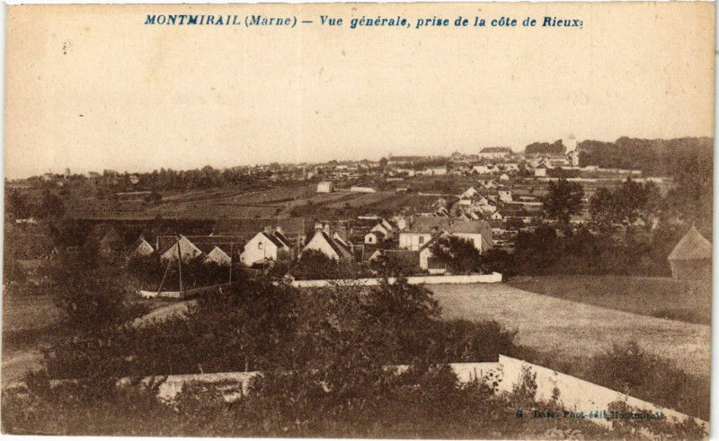 Carte postale ancienne Montmirail - Vue générale à Montmirail