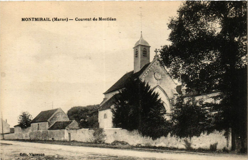 Carte postale ancienne Montmirail - Couvent de Montlean à Montmirail
