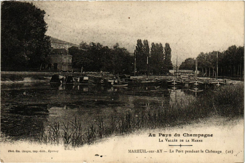 Carte postale ancienne Mareuil sur Ay - Le Port pendant le Chomage à Reuil