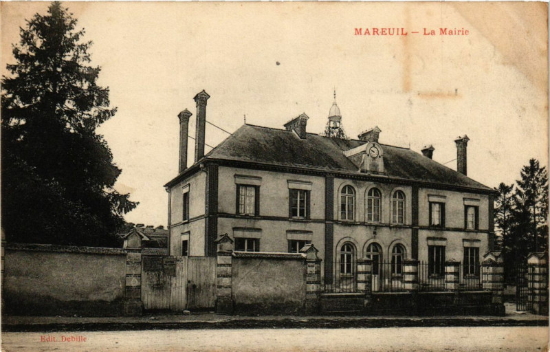Carte postale ancienne Mareuil - La Mairie à Reuil