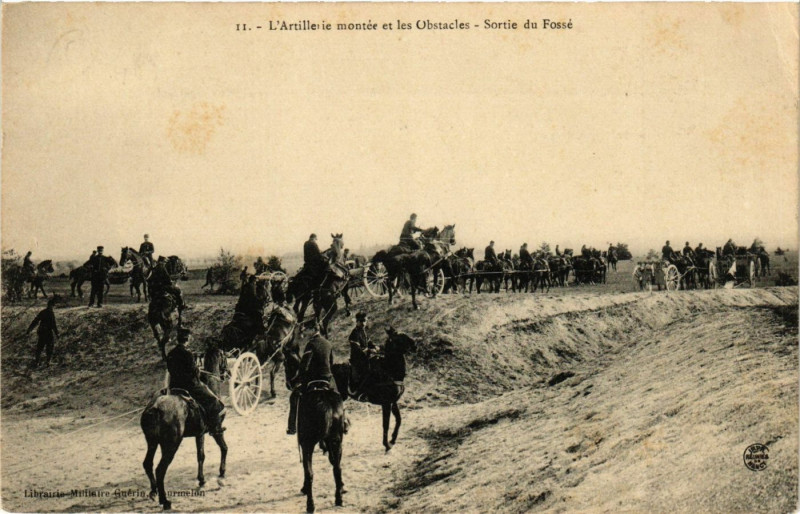 Carte postale ancienne L'Artillerie montée et les Obstacles