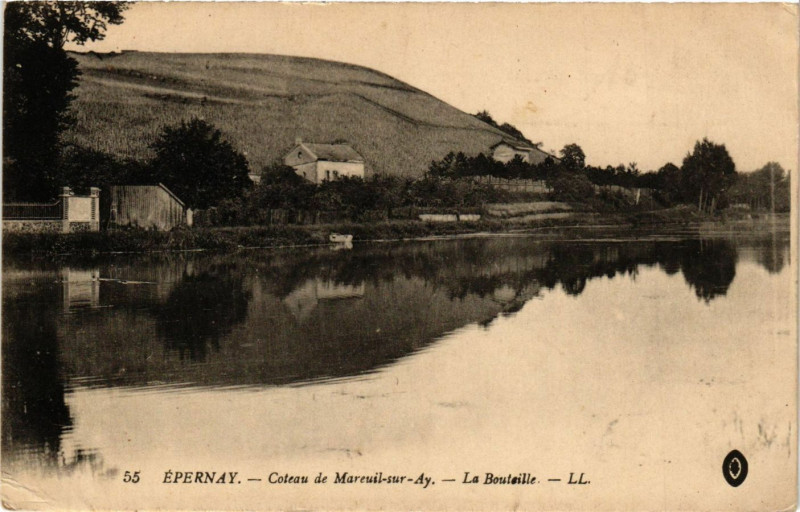 Carte postale ancienne Epernay - Coteau de Mareuil sur Ay à Épernay