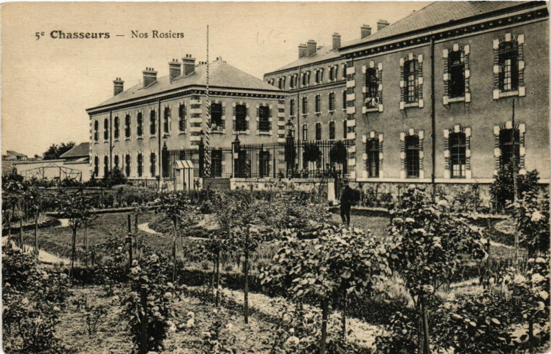 Carte postale ancienne Chasseurs - Nos Rosiers