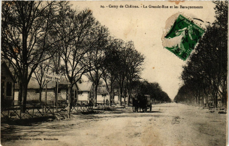Carte postale ancienne Camp de Chalons -la-Grande Rue