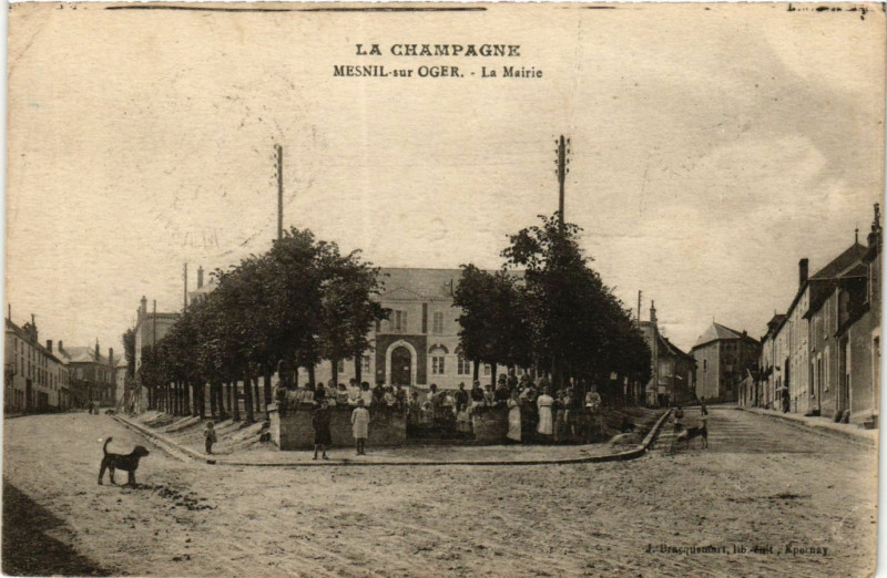 Carte postale ancienne Mesnil sur Oger - La Mairie