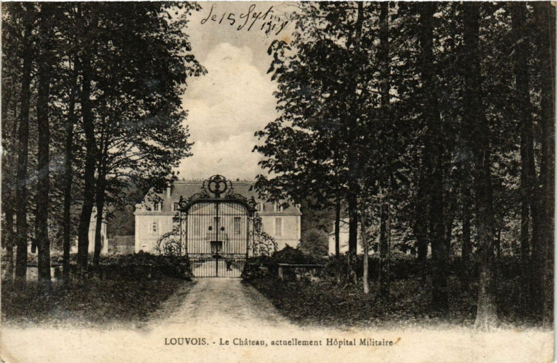 Carte postale ancienne Louvois - Le Chateau