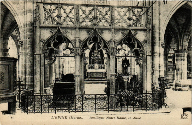 Carte postale ancienne Lepine - Basilique Notre-Dame