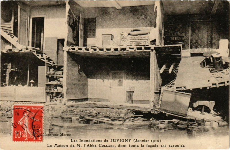 Carte postale ancienne La Maison de M. l'Abbe Collard