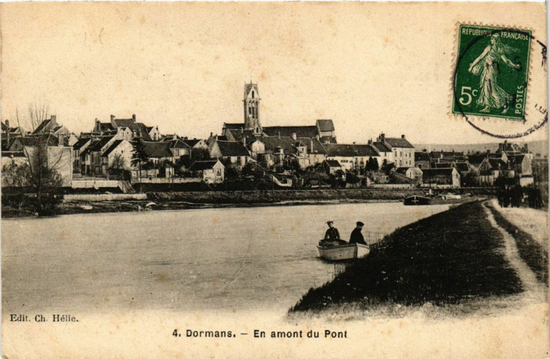 Carte postale ancienne Dormans - En amont du Pont à Dormans