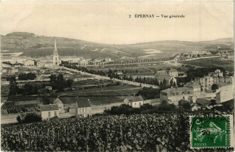 Carte postale ancienne Epernay - Vue générale à Épernay