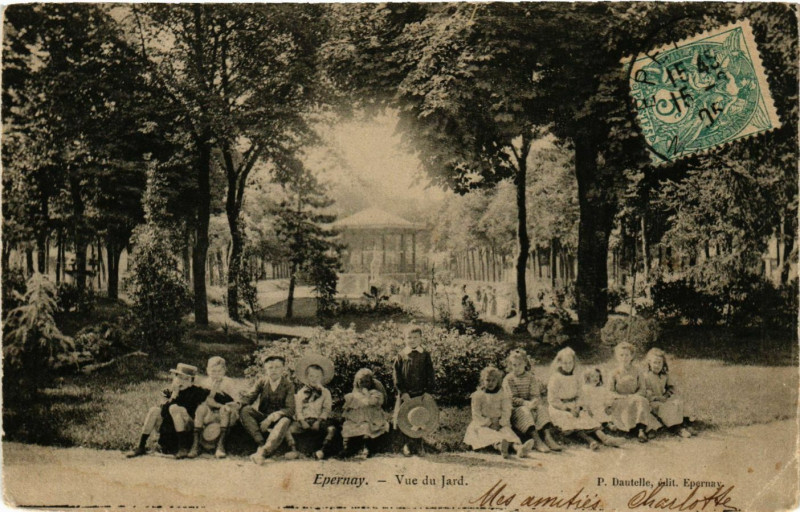 Carte postale ancienne Epernay - Vue du Jard à Épernay
