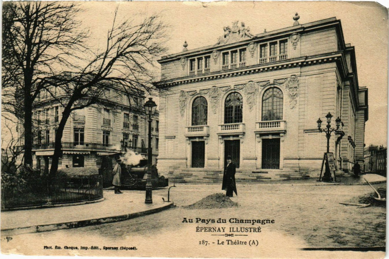 Carte postale ancienne Epernay - Le Théatre à Épernay