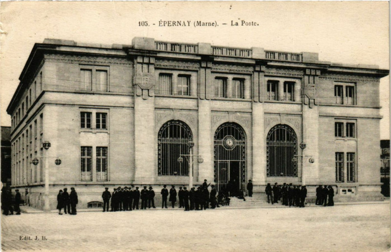 Carte postale ancienne Epernay - La Poste à Épernay