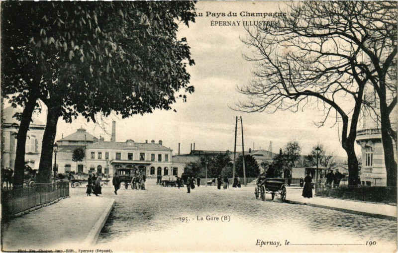 Carte postale ancienne Epernay - La Gare à Épernay