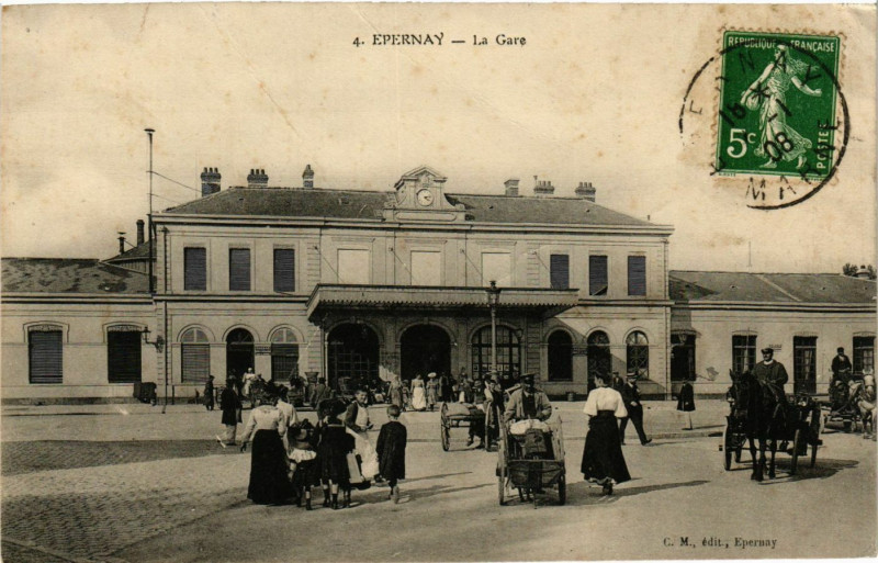 Carte postale ancienne Epernay - La Gare à Épernay