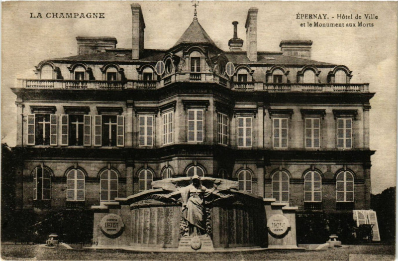 Carte postale ancienne Epernay - Hotel de Ville à Épernay