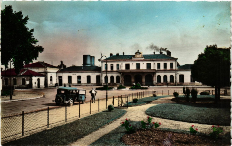 Carte postale ancienne Epernay - La Gare à Épernay