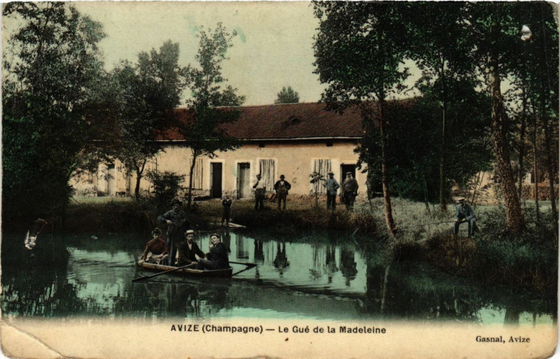 Carte postale ancienne Avize - Le Gue de la Madeleine à Avize