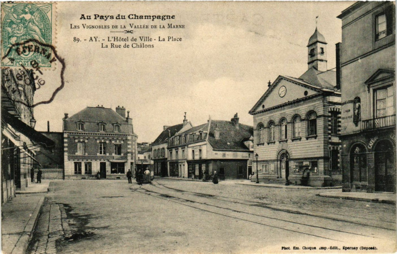 Carte postale ancienne Ay - L'Hotel de Ville