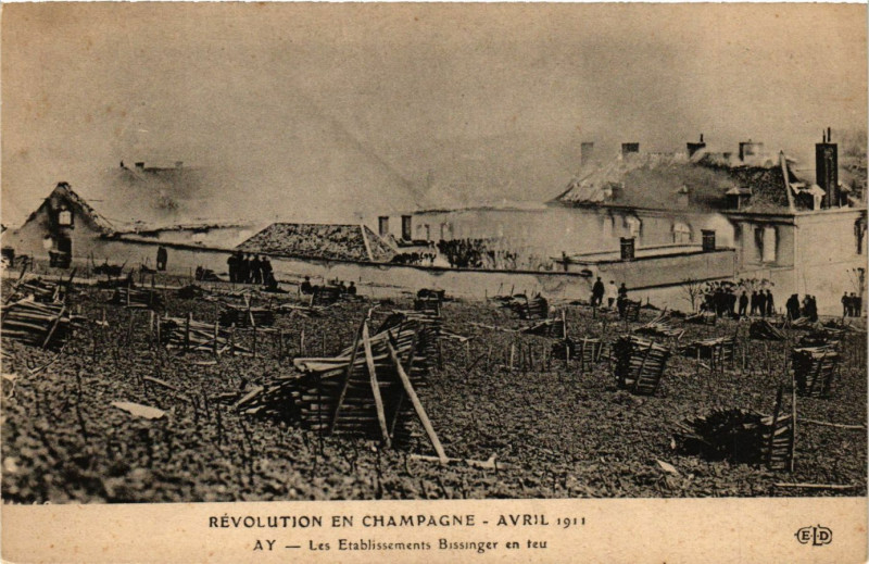 Carte postale ancienne Ay - Etablissements Bissinger à Isse