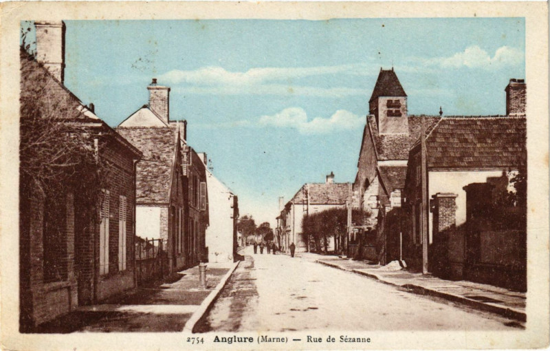 Carte postale ancienne Anglure - Rue de Sezanne à Anglure