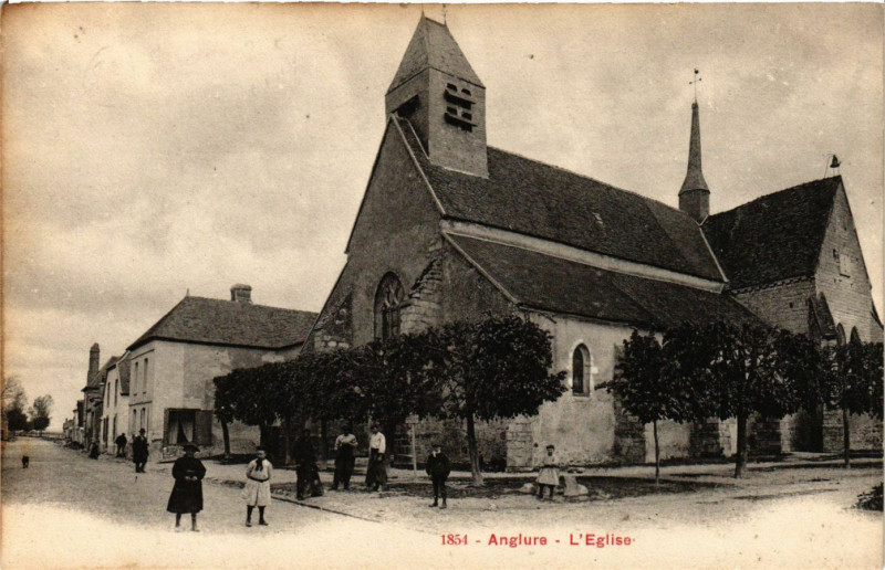 Carte postale ancienne Anglure - L'Eglise à Anglure