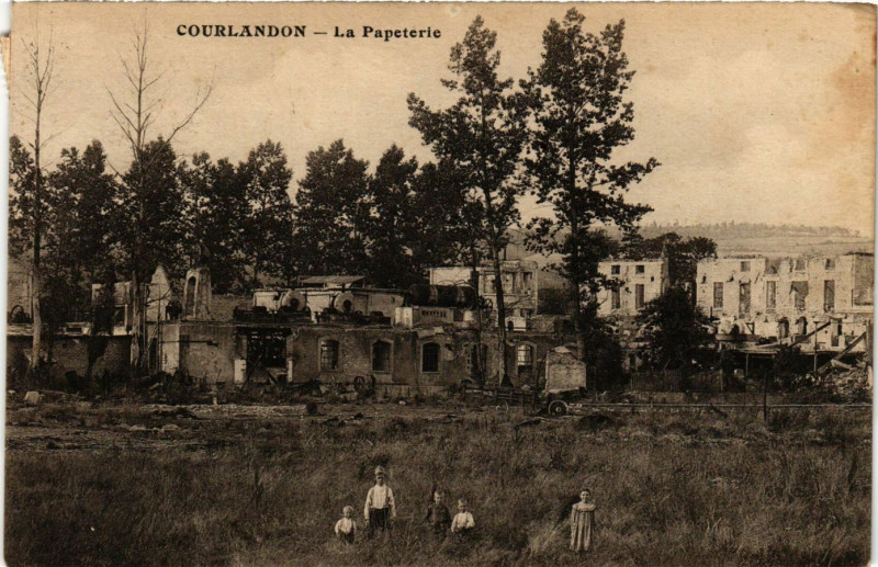 Carte postale ancienne Courlandon - La Papeterie à Courlandon