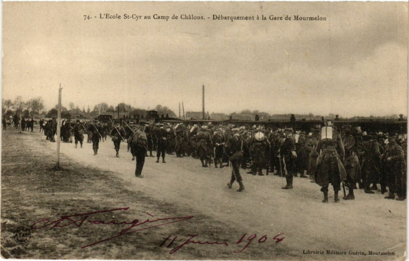 Carte postale ancienne L'EcoleSaint-Cyr au Camp de Chalons