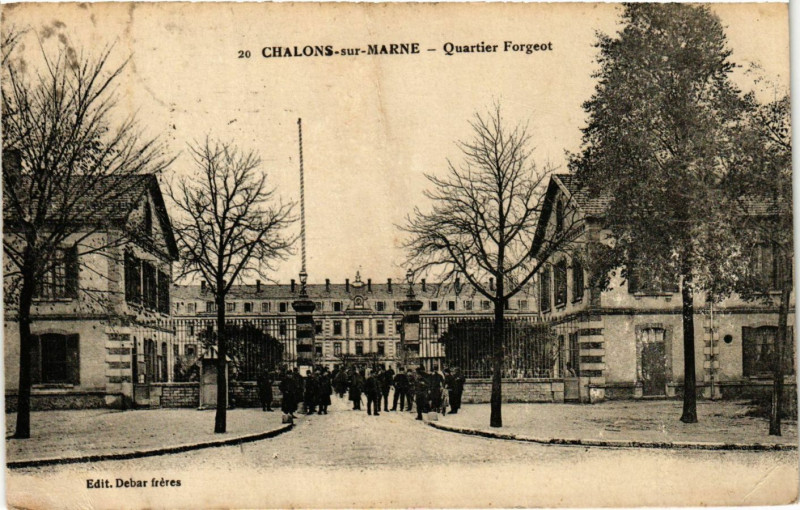 Carte postale ancienne Chalons sur Marne - Quartier Forgeot