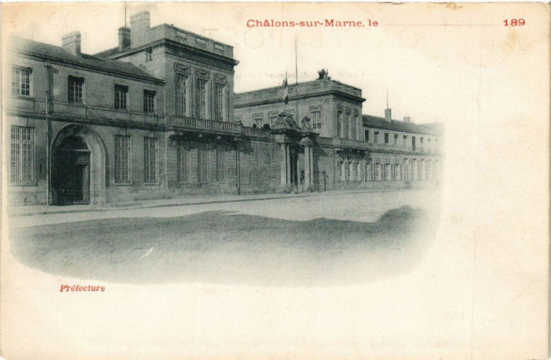 Carte postale ancienne Chalons sur Marne - Le Prefecture