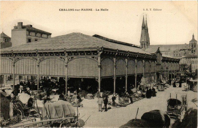 Carte postale ancienne Chalons sur Marne - La Halle