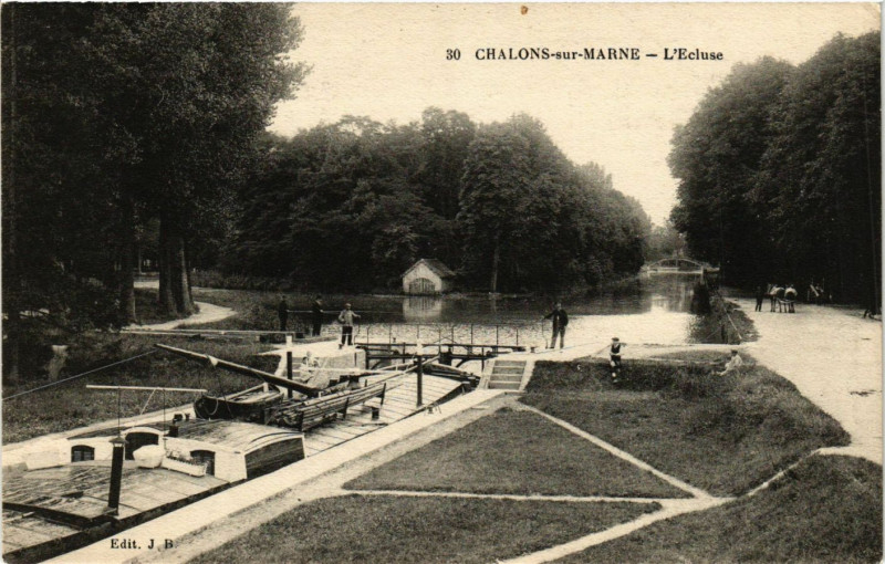 Carte postale ancienne Chalons sur Marne - L'Ecluse