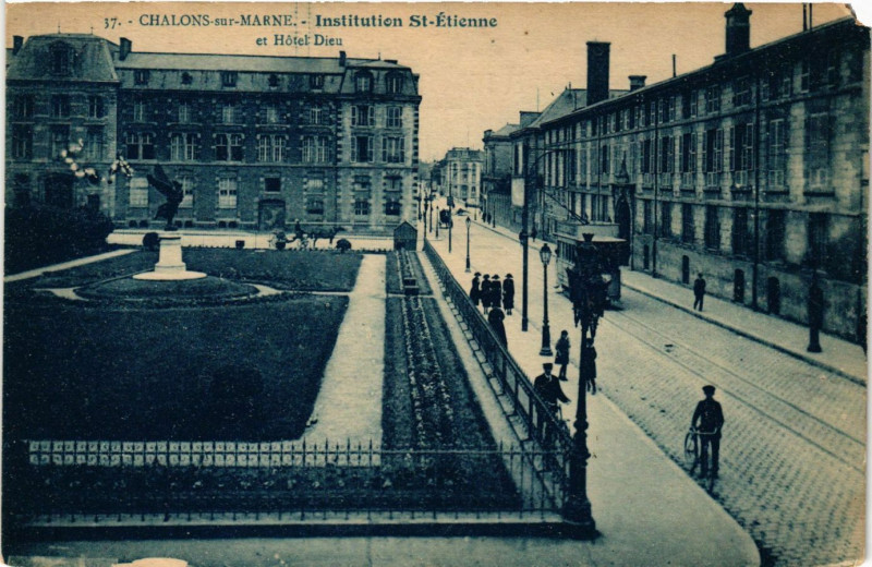 Carte postale ancienne Chalons sur Marne - Institutions Saint-Etienne