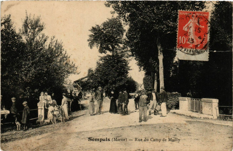Carte postale ancienne Sompuis-Rue du Camp de Mailly à Sompuis