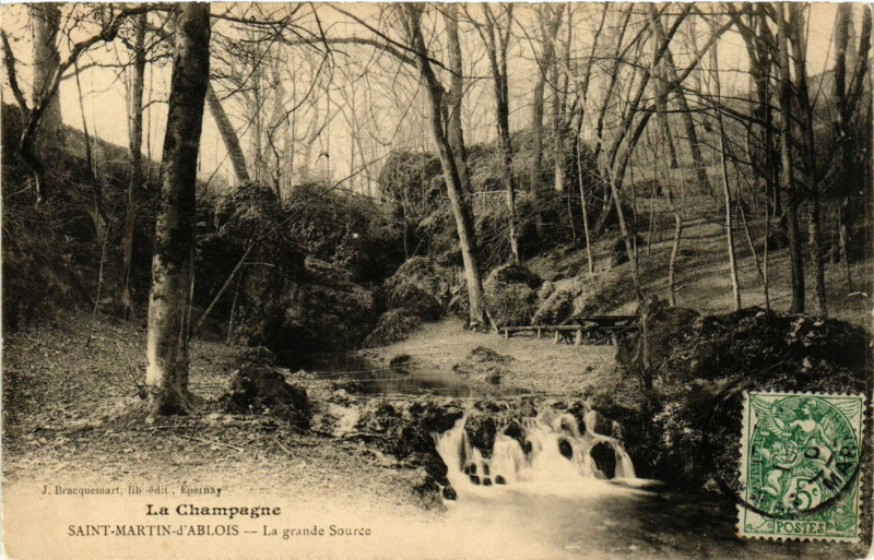 Carte postale ancienne Saint-Martin d'Ablois-la-Grande Source à Saint-Martin-d'Ablois