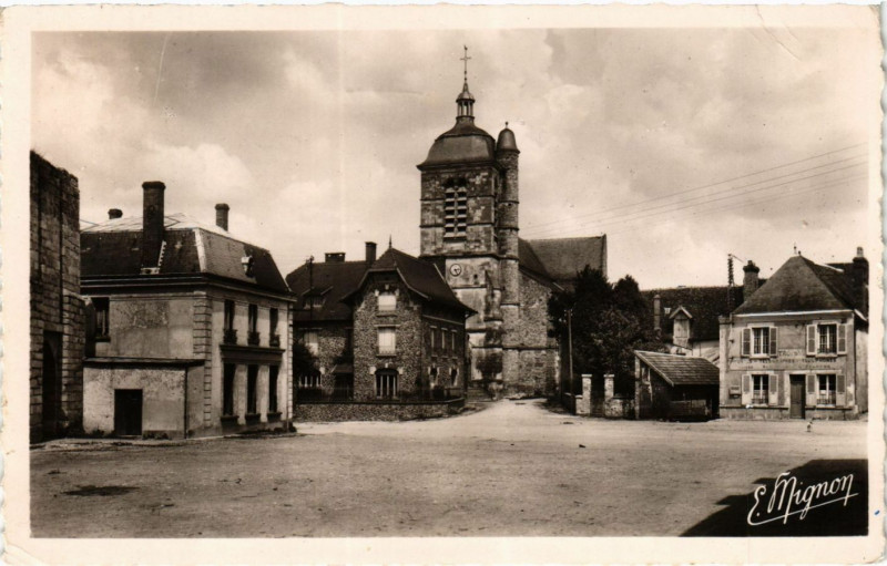 Carte postale ancienne Troissy Marne. La Place à Troissy