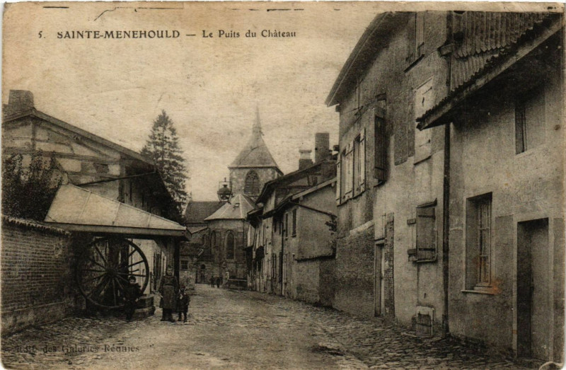 Carte postale ancienne Sainte-Menehould Le Puits du Chateau à Sainte-Menehould