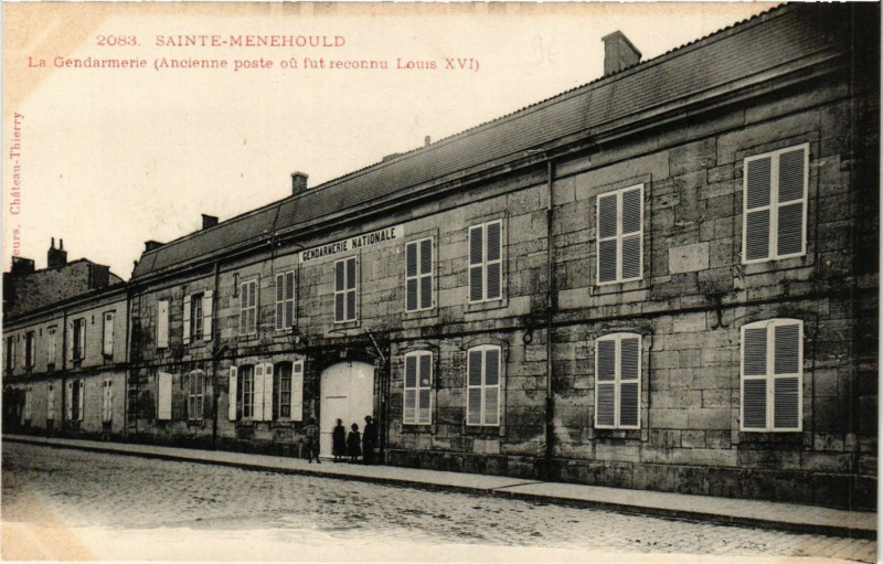 Carte postale ancienne Sainte-Menehould Le Gendarmerie à Sainte-Menehould