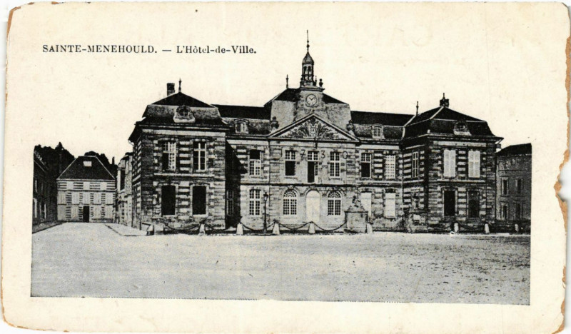 Carte postale ancienne Sainte-Menehould L'Hotel de Ville à Sainte-Menehould