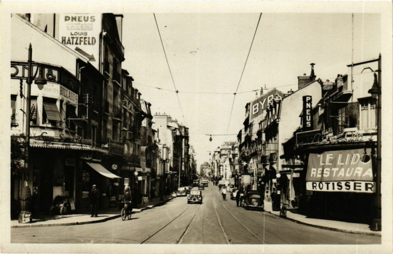 Carte postale ancienne Reims-Rue de Vesle à Reims