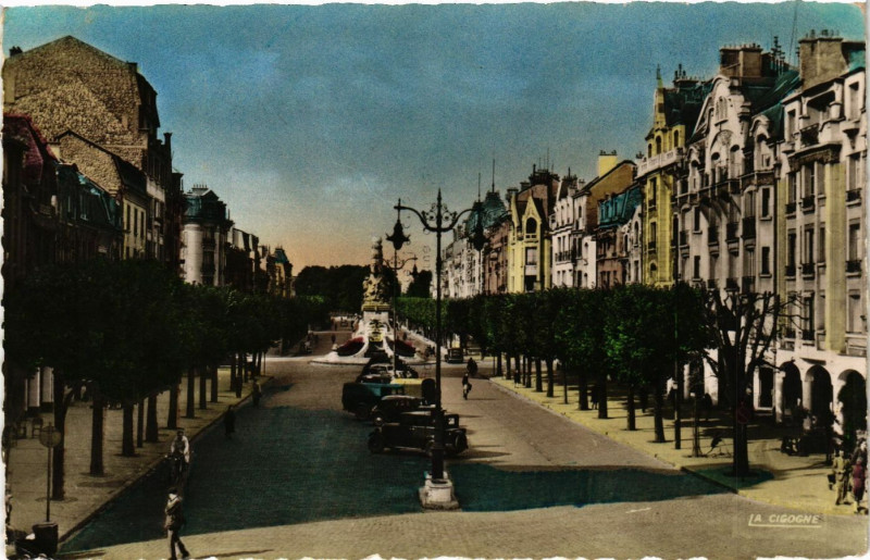 Carte postale ancienne Reims-Place Drouet d'Erlon à Reims