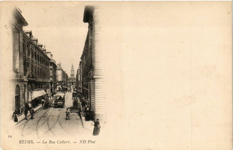 Carte postale ancienne Reims-La Rue Colbert à Reims