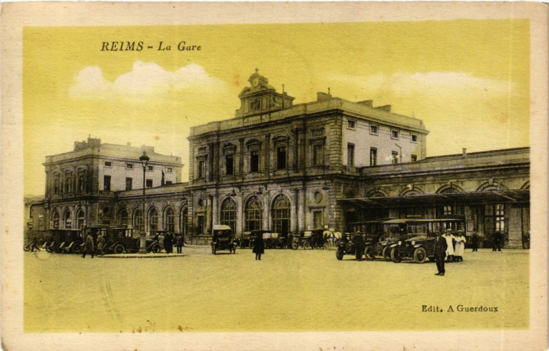 Carte postale ancienne Reims-La Gare à Reims