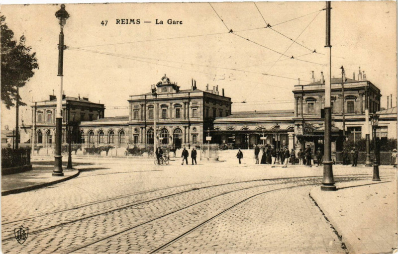 Carte postale ancienne Reims-La Gare à Reims