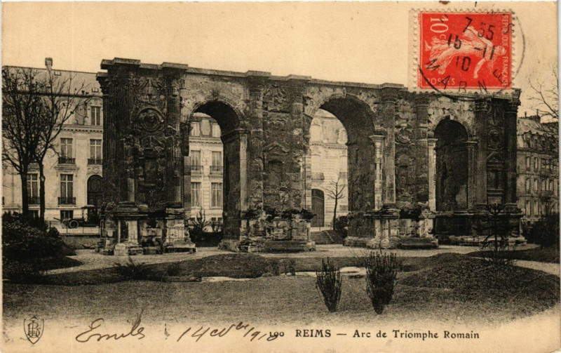 Carte postale ancienne Reims-Arc de Triomphe Romain à Romain
